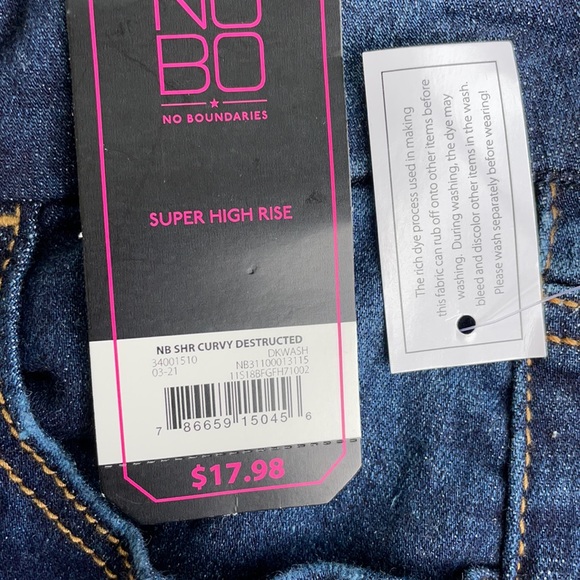 NWT Size 7 Destructed High-Rise Curvy Jeggings jeans from No Boundaries - Picture 5 of 8
